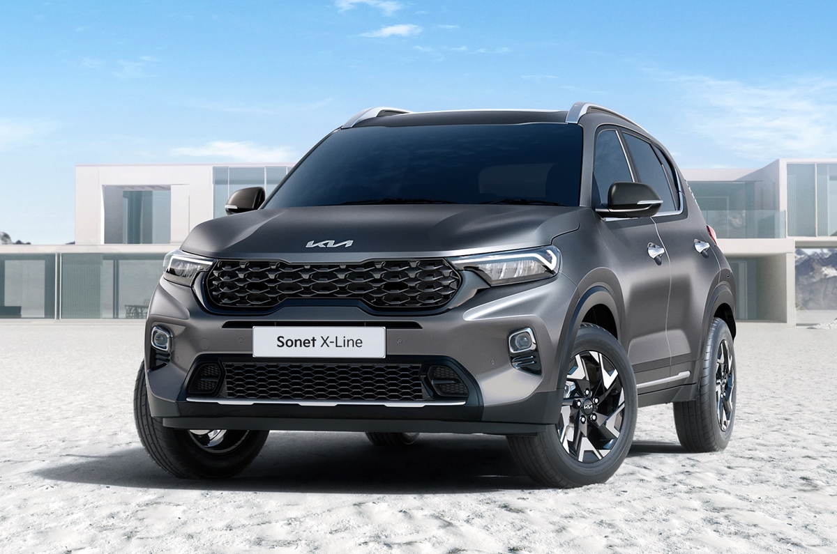 Kia Sonet X-Line front quarter 